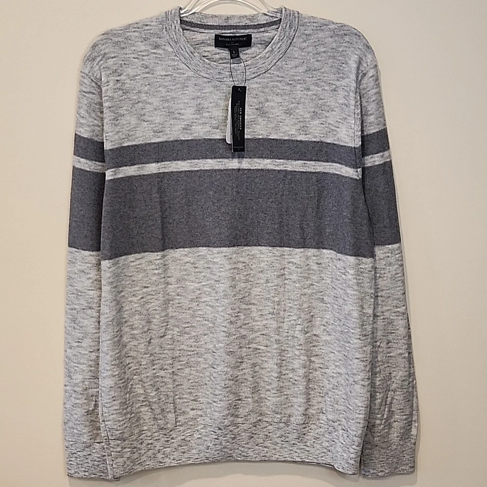 Banana Republic Cotton Blend Light Gray & Charcoal Crewneck Sweater